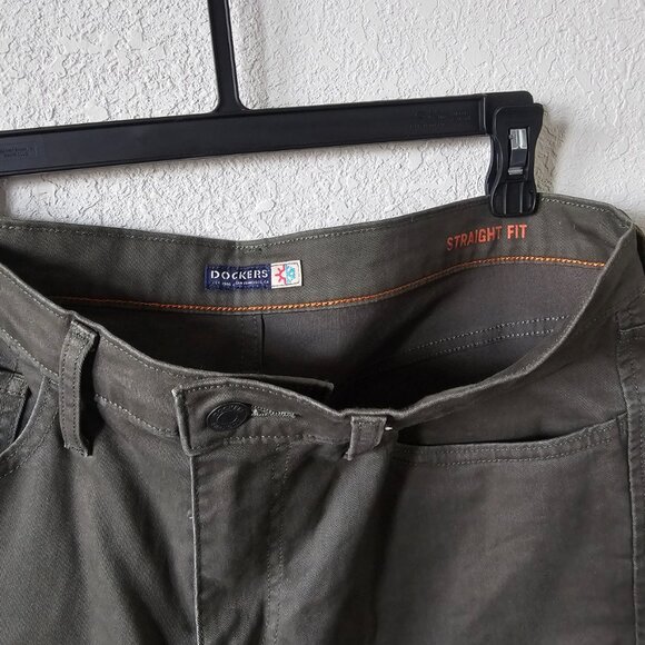Dockers Straight Fit Pant - Picture 3 of 5
